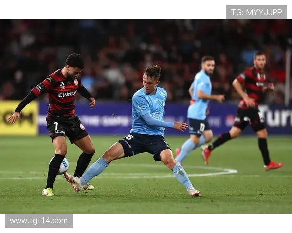 悉尼FC官宣与年度最佳年轻球员上条涉完成续约签下为期四年的新合同